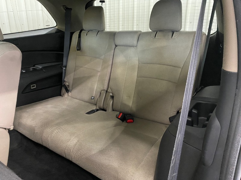 2016 Honda Pilot LX photo 20