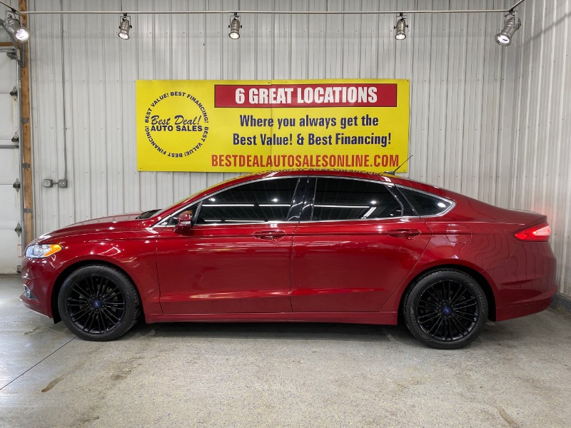2016 Ford Fusion SE photo 2
