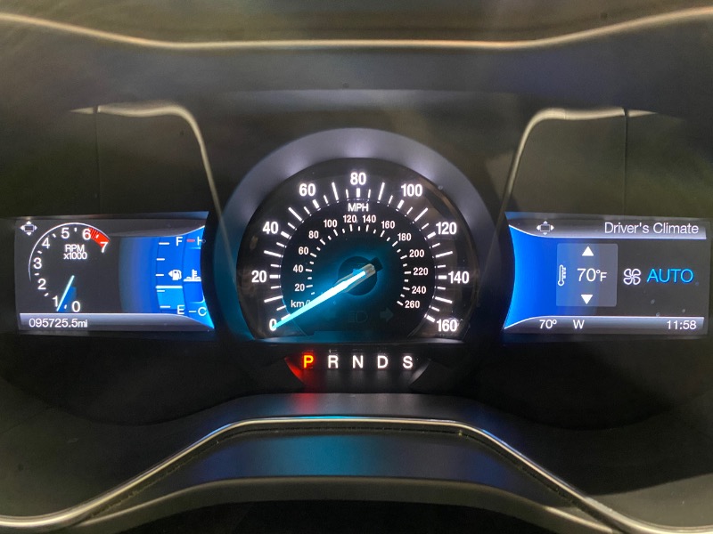 2016 Ford Fusion SE photo 17