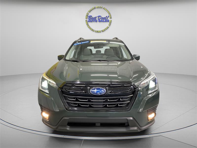 2022 Subaru Forester Premium photo 2