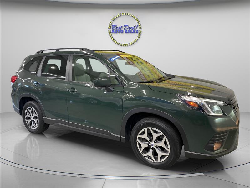 2022 Subaru Forester Premium photo 8