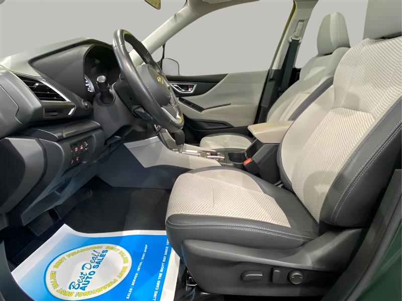 2022 Subaru Forester Premium photo 15