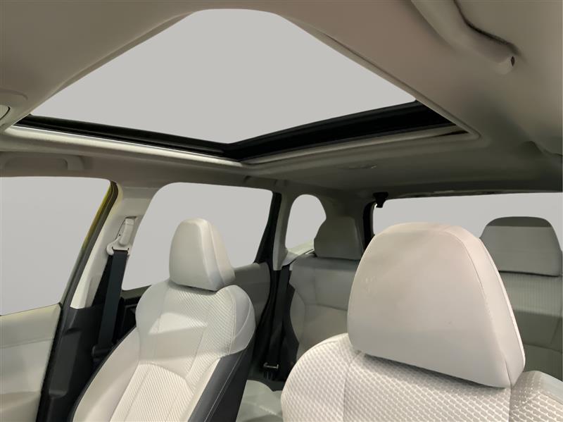 2022 Subaru Forester Premium photo 16