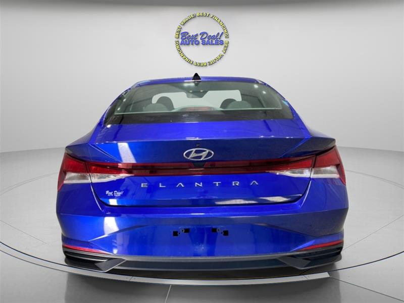 Hyundai Elantra Base 2022