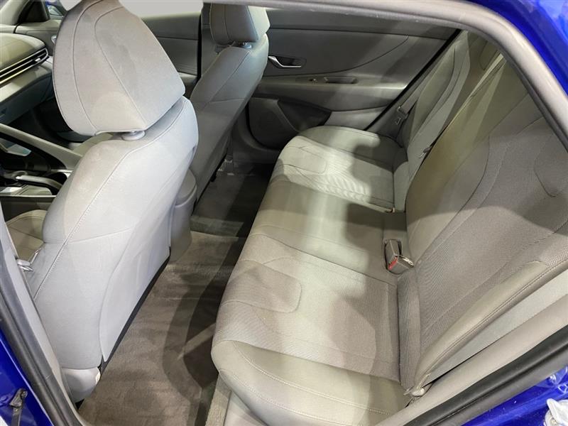 Hyundai Elantra Base 2022