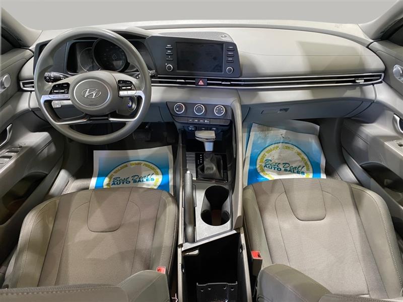 Hyundai Elantra Base 2022