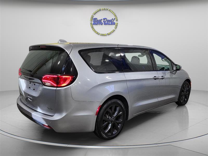 Chrysler Pacifica  2020