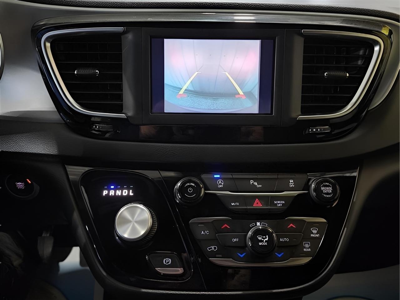 Chrysler Pacifica  2020