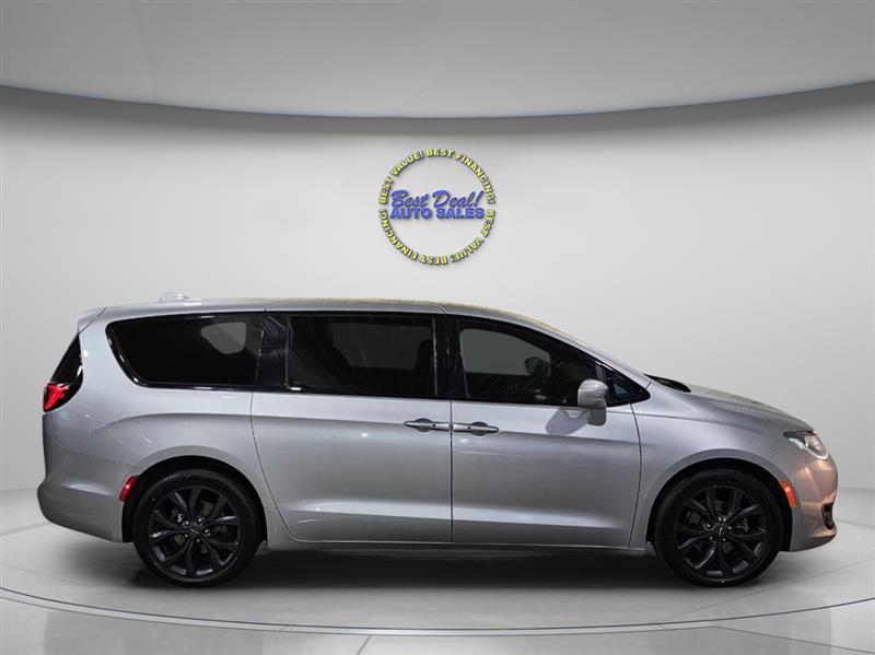 Chrysler Pacifica  2020