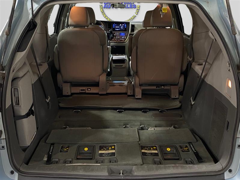 Toyota Sienna XLE 8-Passenger 2017