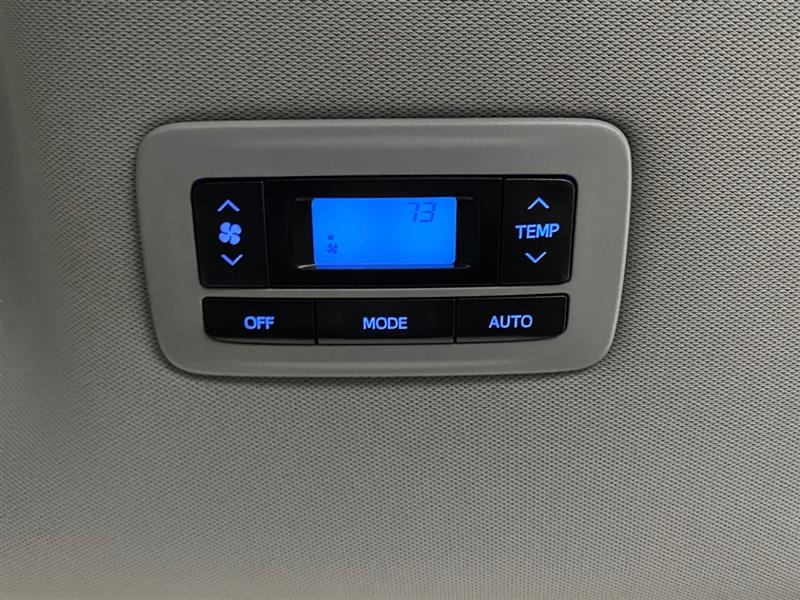 Toyota Sienna XLE 8-Passenger 2017