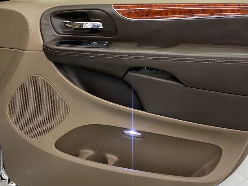 Chrysler Town & Country Touring 2016