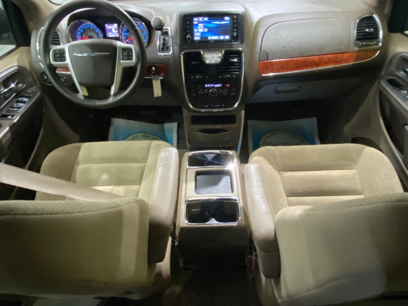 Chrysler Town & Country Touring 2016