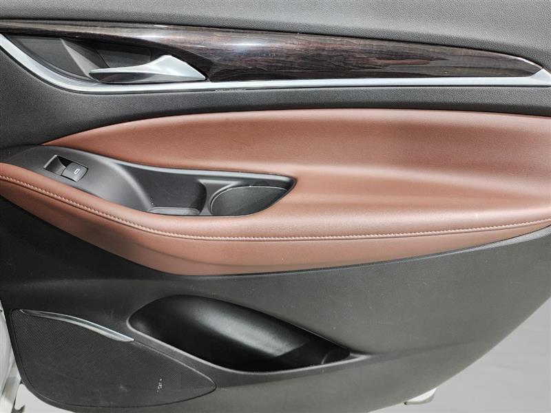 Buick Enclave  2020
