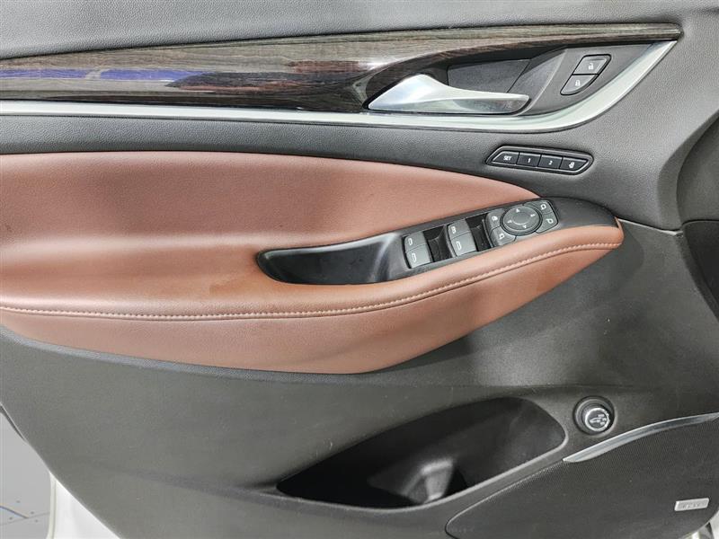 Buick Enclave  2020