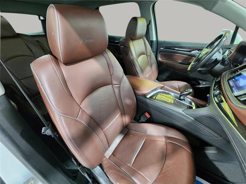 Buick Enclave  2020