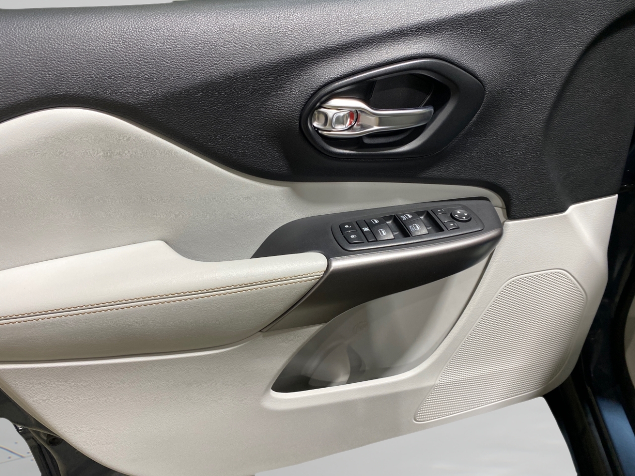 Jeep Cherokee Latitude Lux 4WD 2021