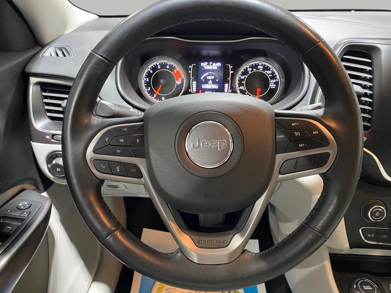 Jeep Cherokee Latitude Lux 4WD 2021