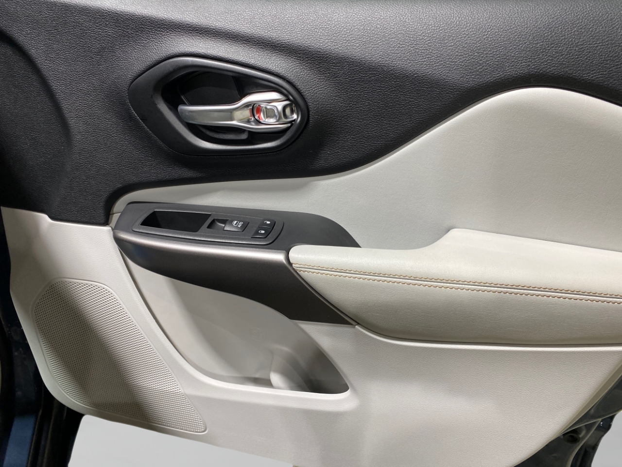 Jeep Cherokee Latitude Lux 4WD 2021