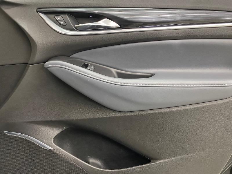 Buick Enclave Essence AWD 2018