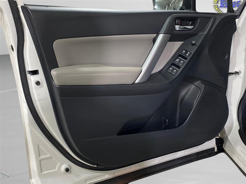 Subaru Forester 2.5i Limited 2015