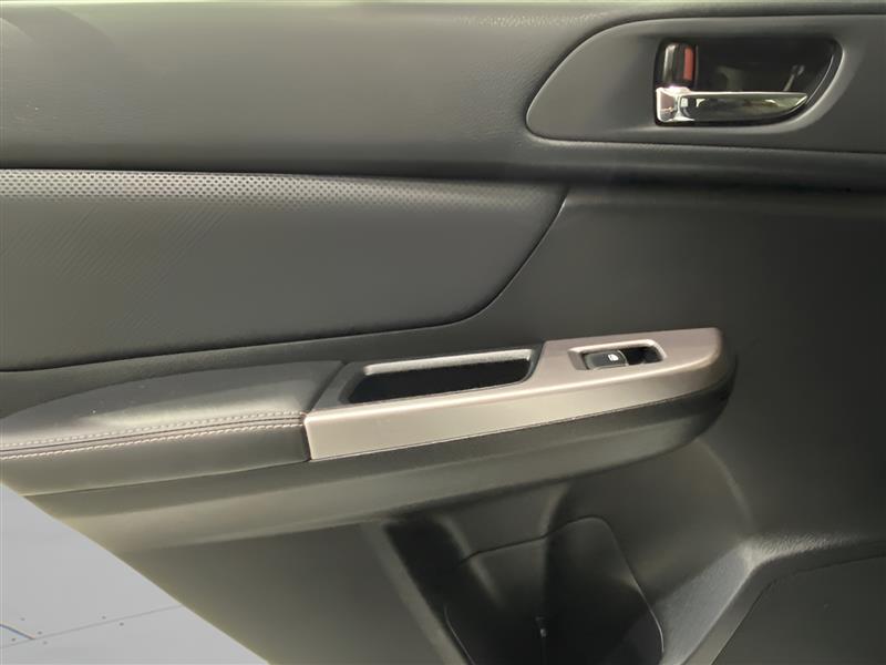 Subaru Impreza 2.0i Sport Limited PZEV 5-Door 2015