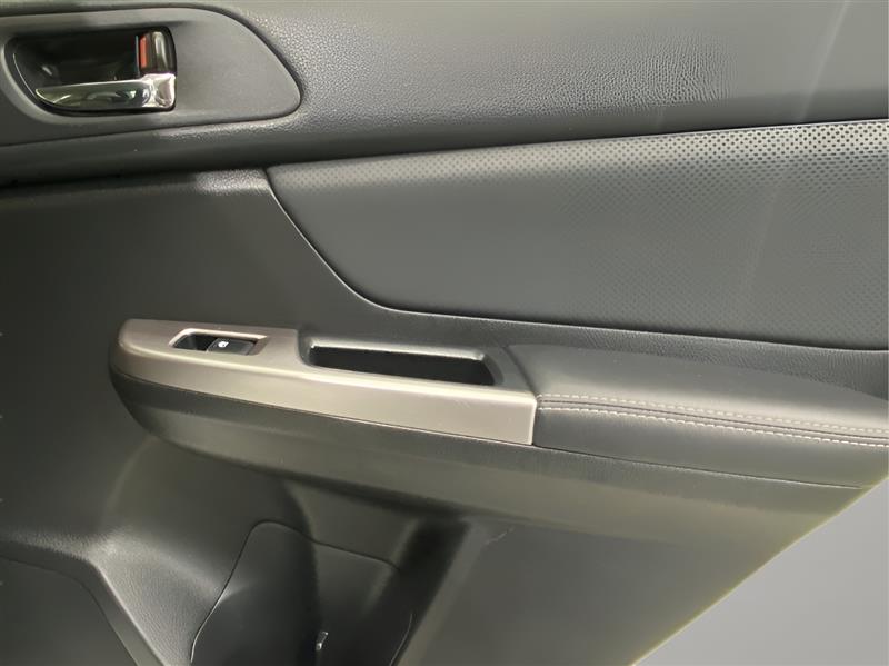 Subaru Impreza 2.0i Sport Limited PZEV 5-Door 2015