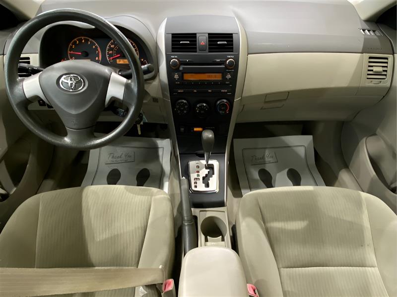 Toyota Corolla LE 4-Speed AT 2010