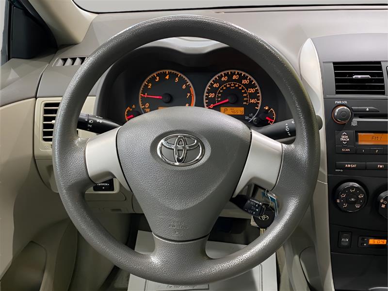 Toyota Corolla LE 4-Speed AT 2010