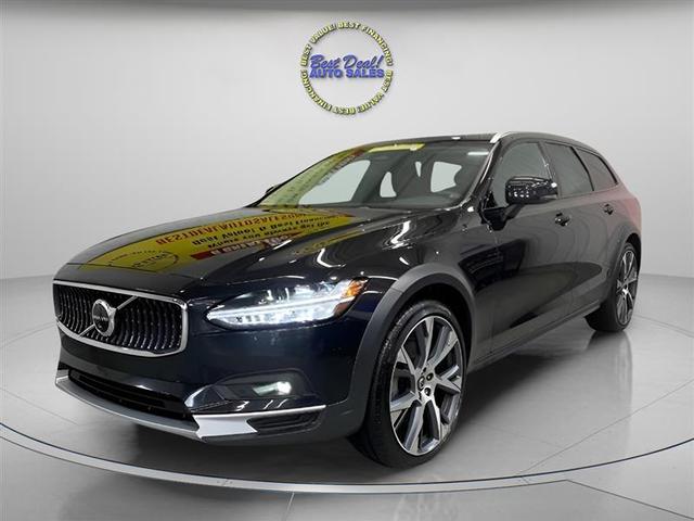 Black 2022 Volvo V90 Cross Country B6 AWD Wagon All-Wheel Drive Automatic