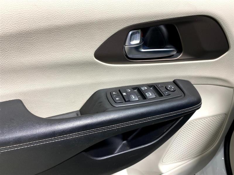 Chrysler Voyager LX 2022