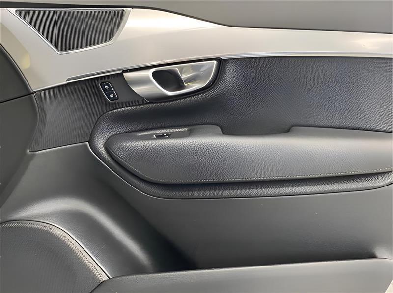 Volvo XC90 T6 Momentum AWD 2018