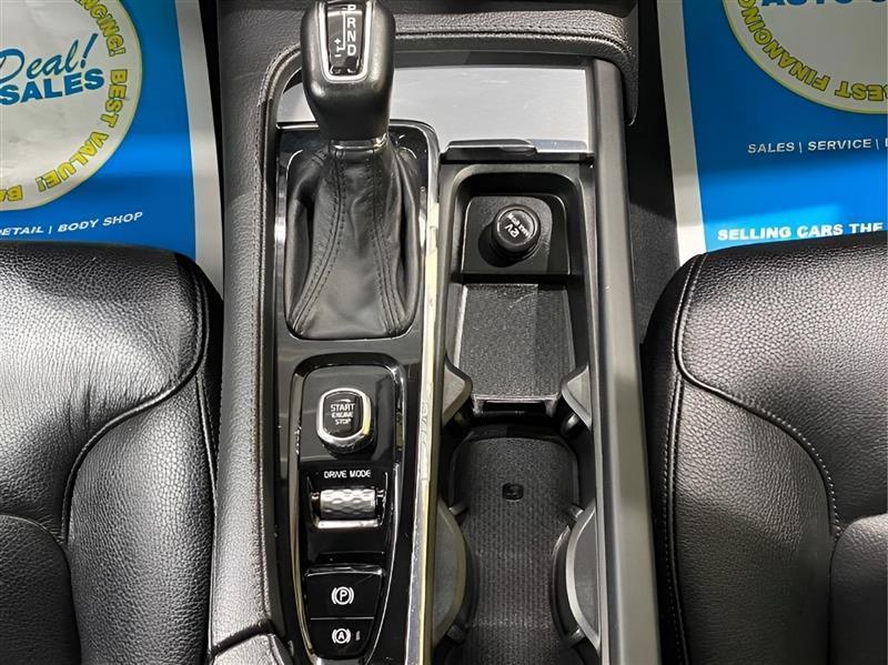 Volvo XC90 T6 Momentum AWD 2018