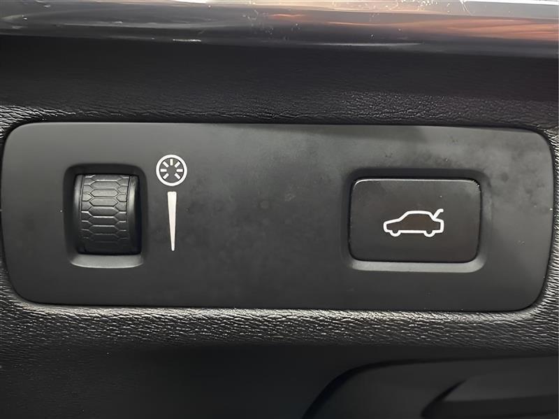 Volvo XC90 T6 Momentum AWD 2018