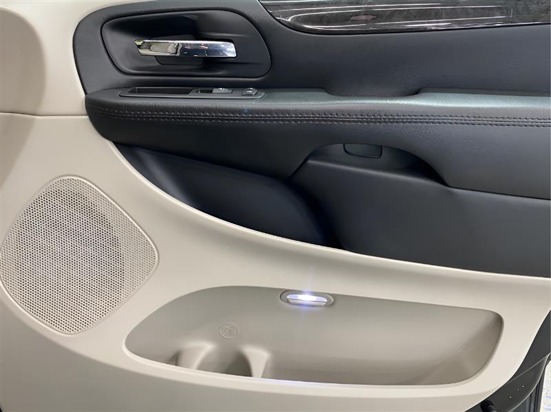 Dodge Grand Caravan SXT 2015