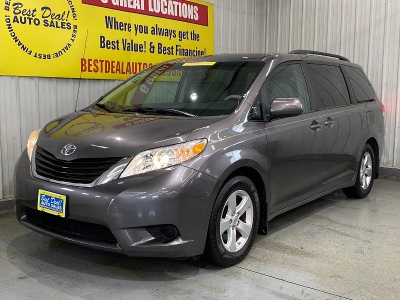 2014 Toyota Sienna LE FWD 8-Passenger V6