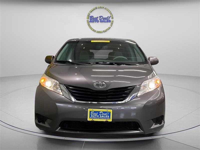 Toyota Sienna LE FWD 8-Passenger V6 2014