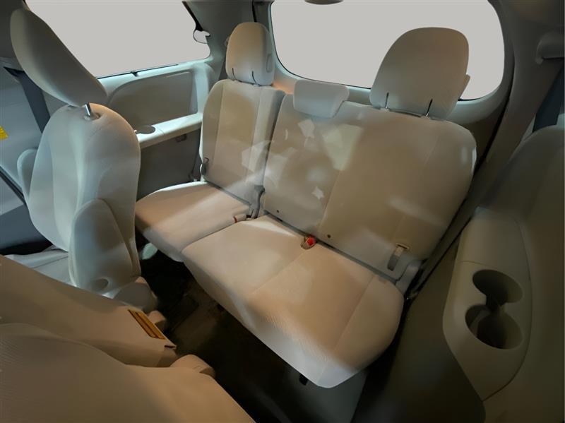 Toyota Sienna LE FWD 8-Passenger V6 2014