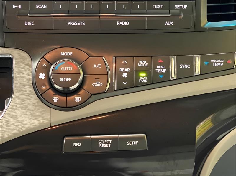 Toyota Sienna LE FWD 8-Passenger V6 2014