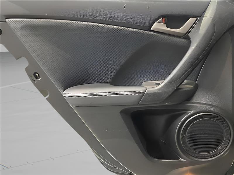 Acura TSX 5-speed AT 2010