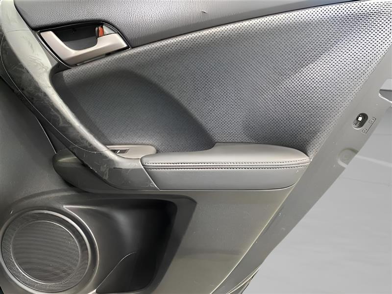 Acura TSX 5-speed AT 2010