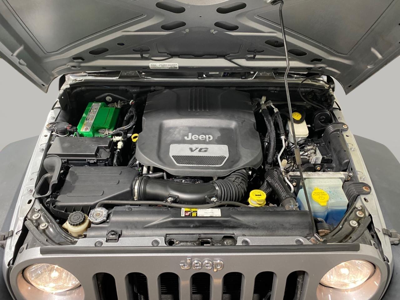 Jeep Wrangler Unlimited Sport 4WD 2015