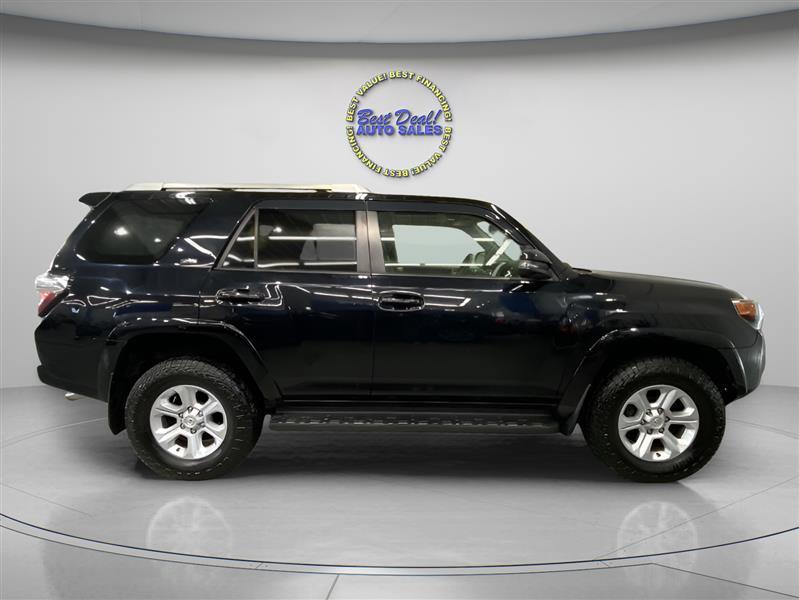 Toyota 4Runner SR5 4WD 2016