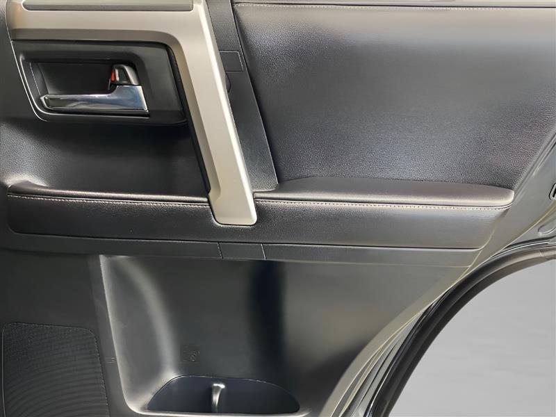 Toyota 4Runner SR5 4WD 2016