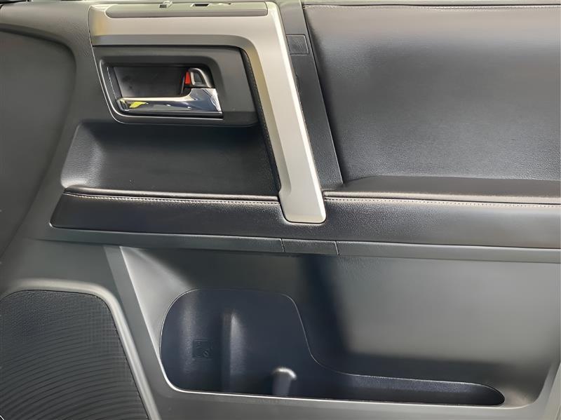 Toyota 4Runner SR5 4WD 2016