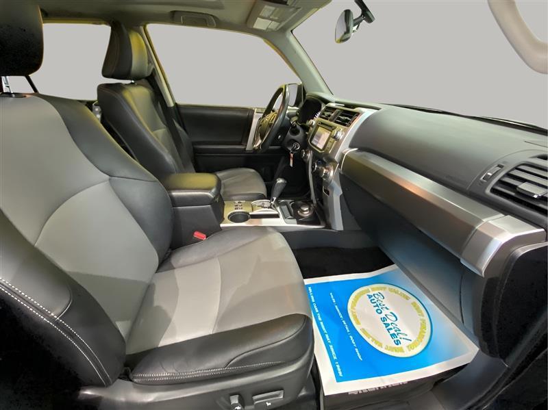 Toyota 4Runner SR5 4WD 2016