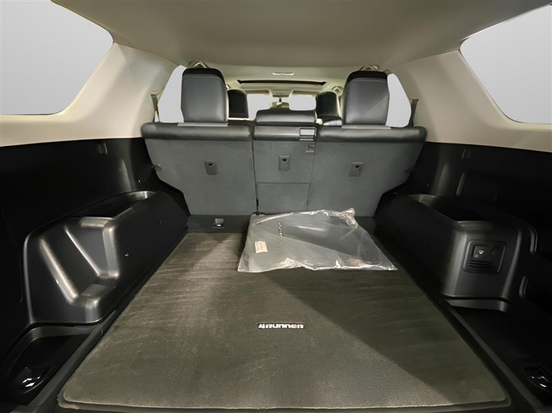 Toyota 4Runner SR5 4WD 2016