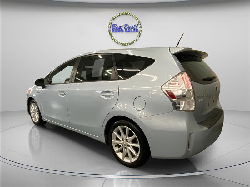 Toyota Prius V Two 2012