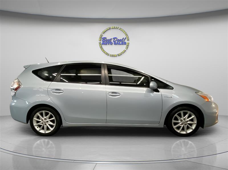 Toyota Prius V Two 2012