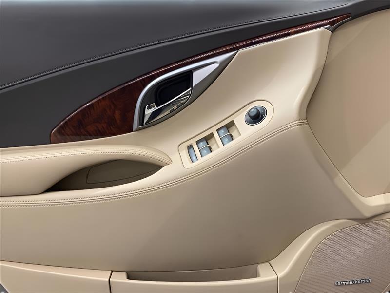 Buick LaCrosse Premium Package 3, w/Leather 2012